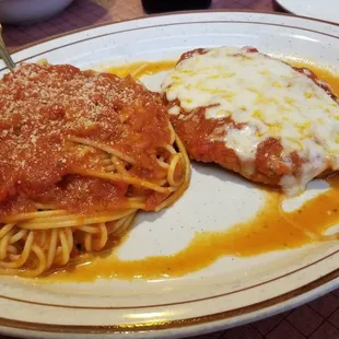 Lunch chicken parm. Not one thing wrong with this.