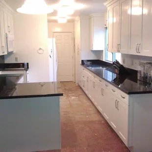 Mahalo Da Wing for this awesome job...yes we finished the tile floor last month :)