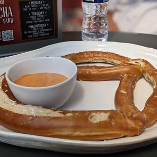 Monster pretzel