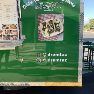 Dads and moms taco truck