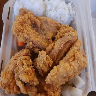 Boneless chicken plate