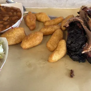 Brisket plate with 2 sides