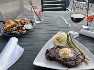 FoxGardin Family Kitchen