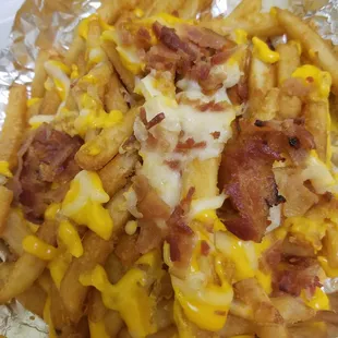 Delicious cheese fries!