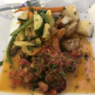 Scallops and veggies and awesome sauce.