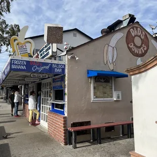 apparently frozen bananas are a thing on balboa island