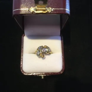 Utilizing diamonds from other Jewelry and putting into one setting.  NO PRONGS. No snagging!