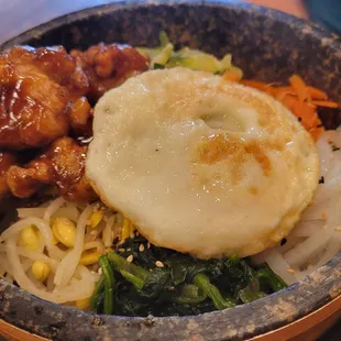 Dolsot Bibmimbap w/chicken