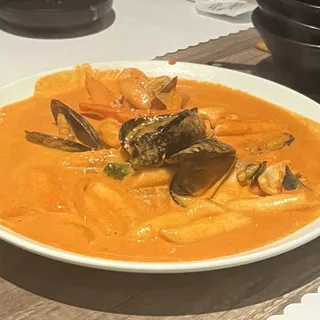 Spicy Seafood Rice Cake