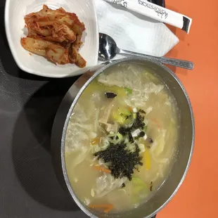 Kal Guk Su Soup