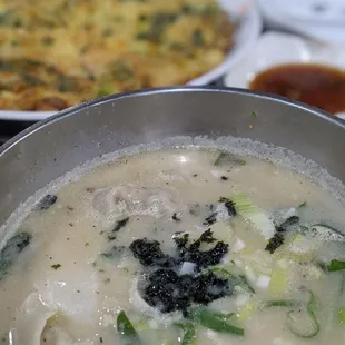 Mandu Guk