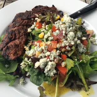 Grilled Spicy Steak Salad