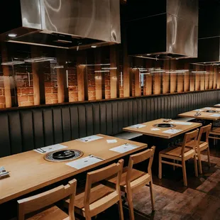 sushi and sashimi, interior