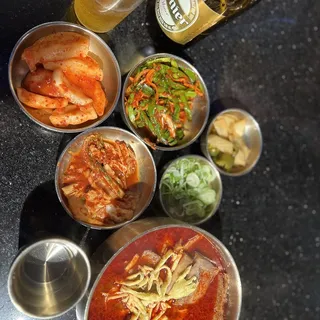 D2. Spicy Beef Rib Soup ( )