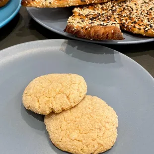 IG: eatswithnc Amaretti Cookies