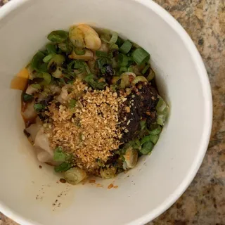 Spicy Wonton (6) 紅油抄手