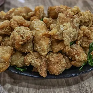 chicken wings and fried chicken, bbq wings, poultry, chicken wings, food, fried chicken wings, fried chicken, chicken, bbq chicken