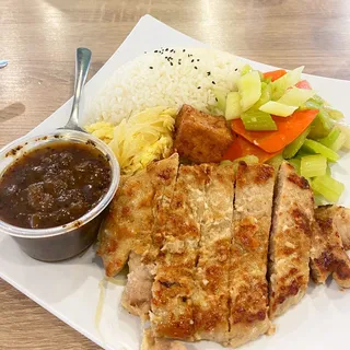 Black Pepper Pan Fried Chicken Filet with Rice
