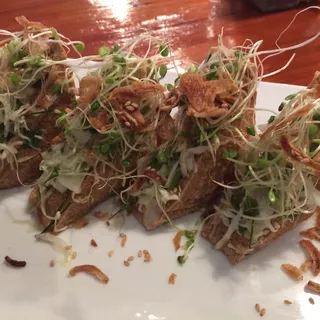 Crispy Tofu with Salad Filling