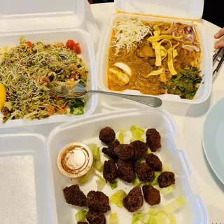 Dagon Tea Leaf Salad