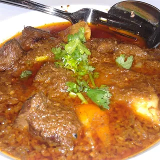 Burmese Beef Curry with Potatoes