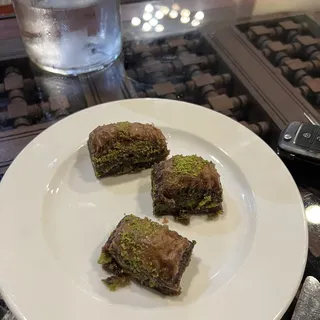 Baklava (3 Pcs)