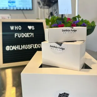 We&apos;ve got multiple box sizes to fit any need or appetitie