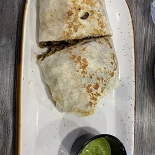 Dahlia Burrito - for their signature named dish I expected more.  Still good tast