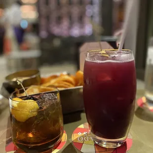 Manhattan and espumoso punch