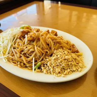 34. Paht Thai