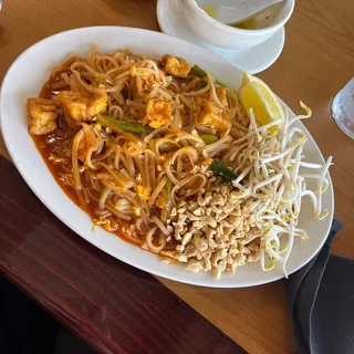 34. Paht Thai