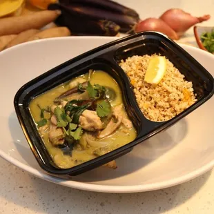 Green curry chicken 'Thai style' served over cauliflower rice Check out our lunch pod menu.