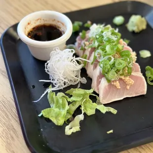 Seared Yellowtail with Garlic IG: @ammysalamii