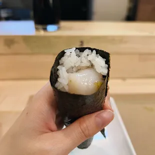 Scallop with Yuzu Kosho ($7.5)