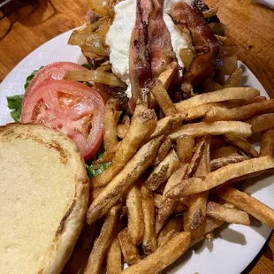 Sunday Edition burger - with goat cheese