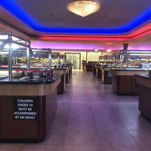 Great selection of food and desserts. Sushi and grill are included. Go for the grill, sushi, and peel and eat shrimp you can't go wrong.