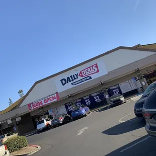 The front entrance. In the old Big Lots