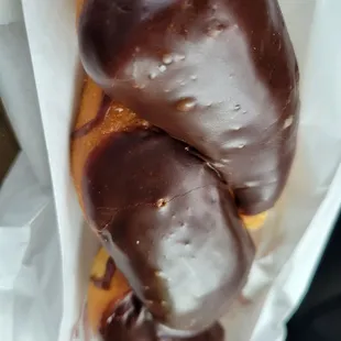This place has the best donuts