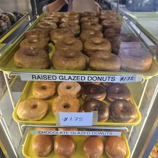 food, dough desserts, donuts