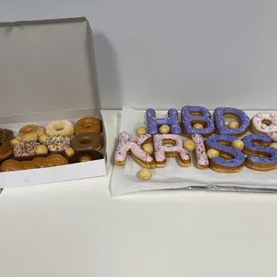 1 dozen mixed donuts with a custom donut order. Everything tasted fantastic.