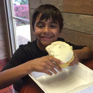 Cinnamon roll was great!