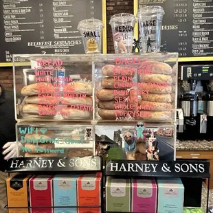 Lots of bread and bagel choices