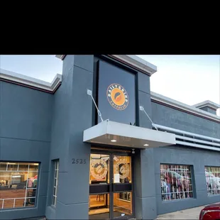 Outside entrance from parking lot on corner of 6th and Union. Easy access from either street