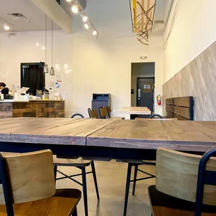 sushi and sashimi, interior