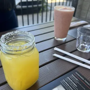 Smoothie and mango margarita
