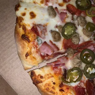 Pizza specialty meat lovers.