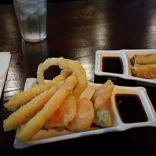 Egg rolls and shrimp