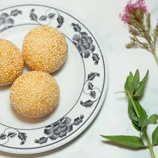 Sesame balls