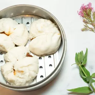 Steam BBQ pork buns