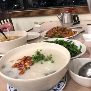 Sliced Fish and Preserved Duck Egg Congee